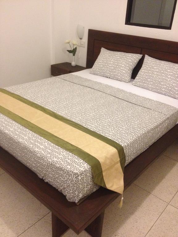 Aqua Marine Beach Resort Pasikuda Ngoại thất bức ảnh