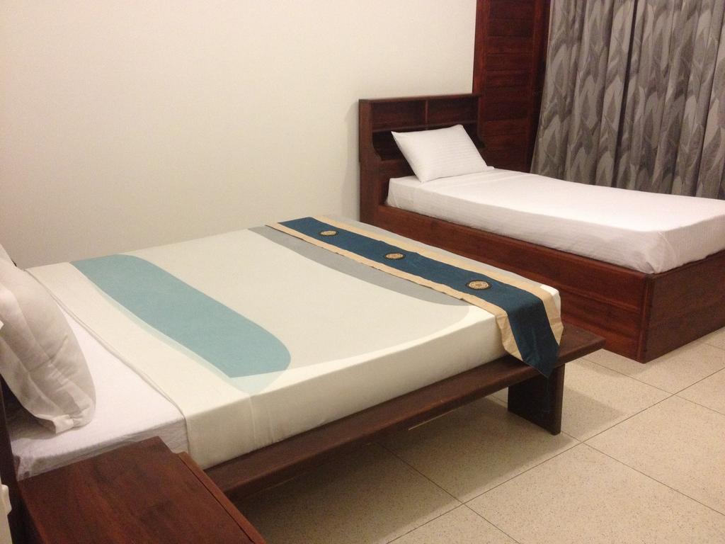 Aqua Marine Beach Resort Pasikuda Ngoại thất bức ảnh