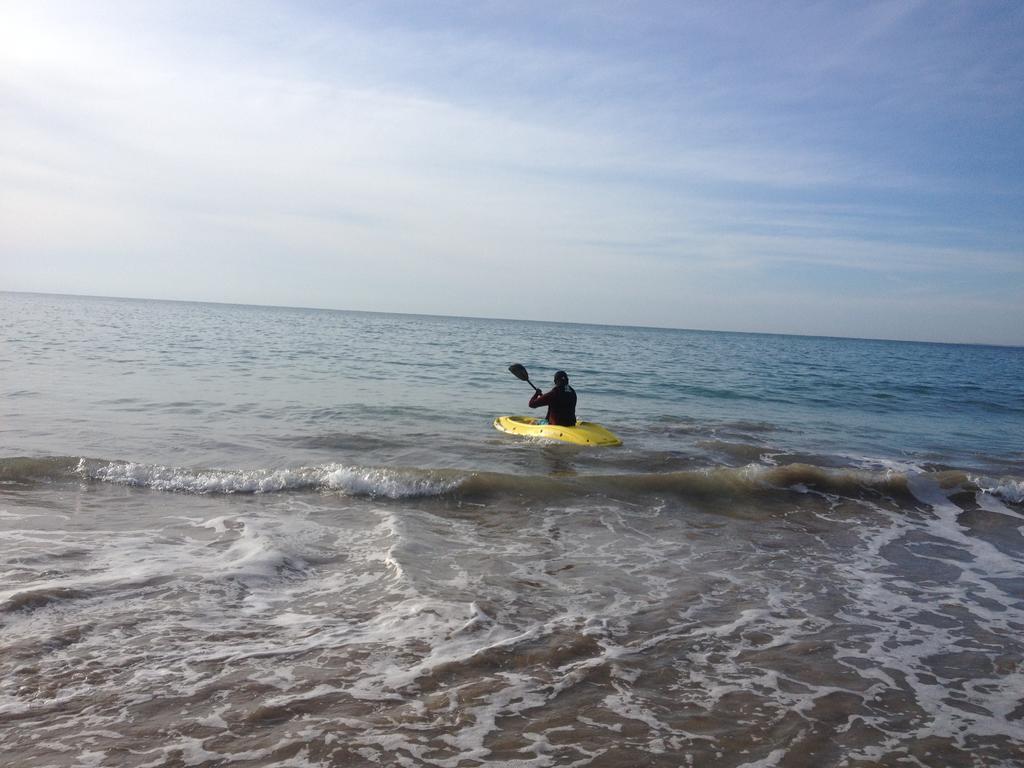 Aqua Marine Beach Resort Pasikuda Ngoại thất bức ảnh