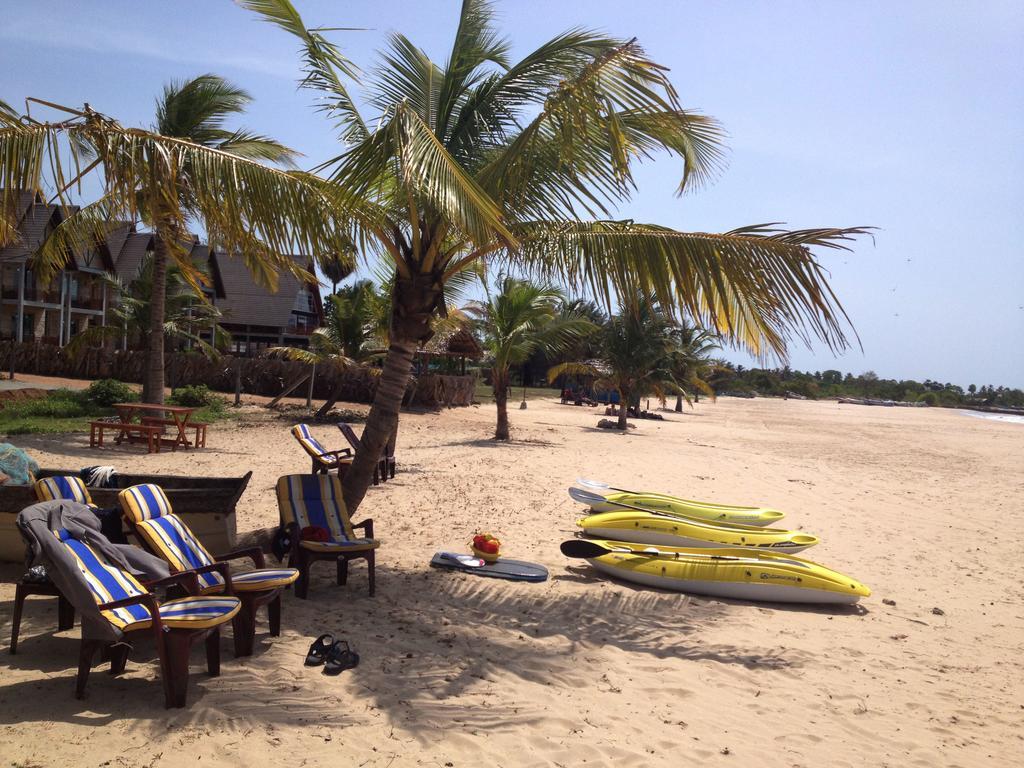 Aqua Marine Beach Resort Pasikuda Phòng bức ảnh
