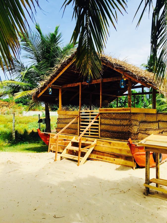 Aqua Marine Beach Resort Pasikuda Ngoại thất bức ảnh