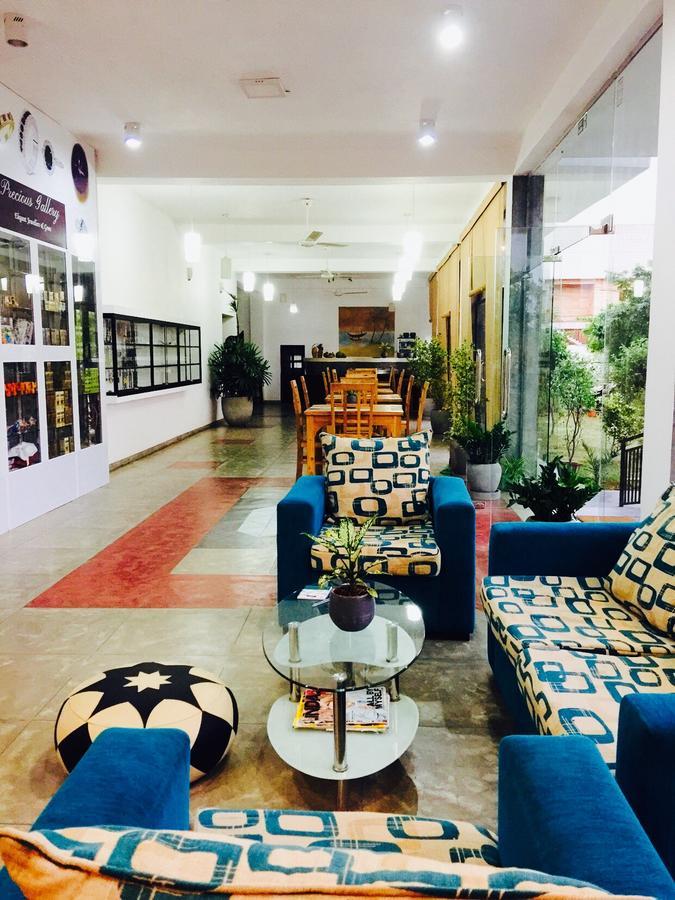 Aqua Marine Beach Resort Pasikuda Ngoại thất bức ảnh
