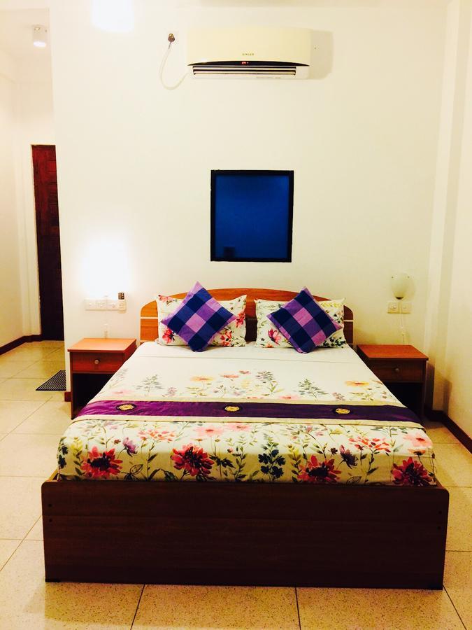 Aqua Marine Beach Resort Pasikuda Ngoại thất bức ảnh