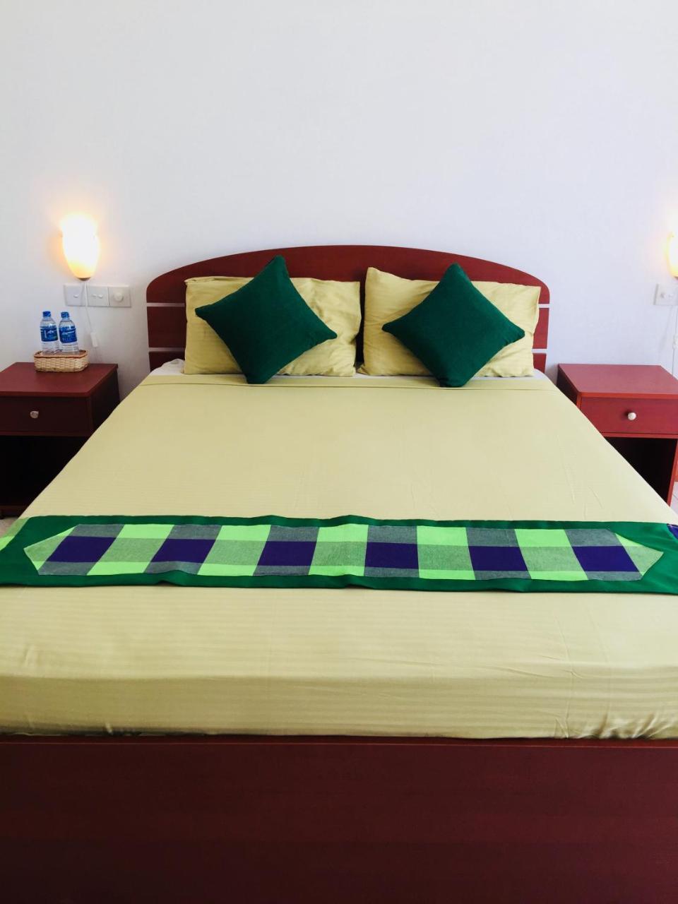 Aqua Marine Beach Resort Pasikuda Ngoại thất bức ảnh